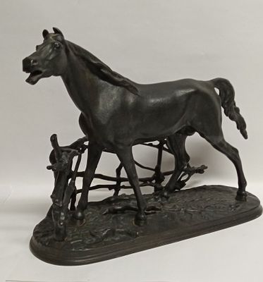 БОЛЬШАЯ скульптура КОНЬ Касли 1948 г. Состояние: Отличное 
Производитель: Касли 
*Размеры 39 х 29 см