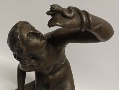 Скульптура Клеопатра со змеей Касли 19 век РЕДКОСТЬ !!!. Состояние: Отличное 
*Высота 27 см