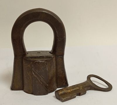 Старинный навесной замок Россия 19 век №3