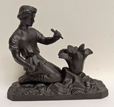 Статуэтка Данила-Мастер Касли. Состояние: Отличное 
Ширина: 8 сантиметров 
Высота: 18 