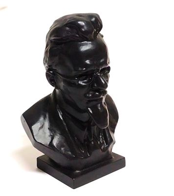 Бюст Михаила Ивановича Калинина Чугун Касли. Состояние: Отличное 
Высота: 15 сантиметров 