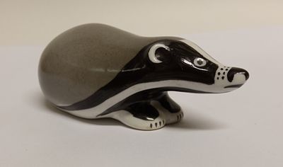 Статуэтка Барсук фарфор Вербилки СССР 1960. Материал: Фарфор 
Страна: СССР 
Время: не задано 