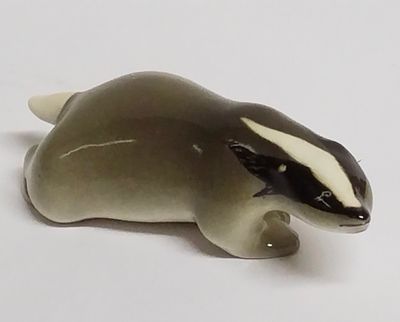 Статуэтка Барсук фарфор ИФЗ Россия. Материал: Фарфор 
Страна: Россия 
Состояние: Отличное 