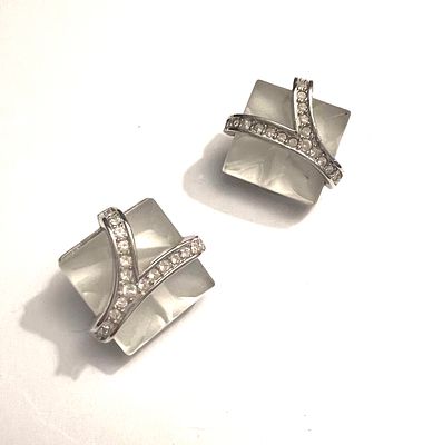 Позолоченные клипсы Chartage. Swarovski. Страна: Бельгия 
Состояние: Отличное 
*Размеры: 18 х 18 