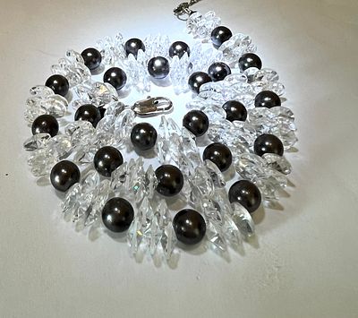 Эксклюзивный хрустальный с жемчугом комплект &laquo;Jackie&raquo;. Материал: Жемчуг 
Страна: Испания 