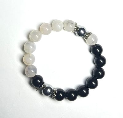 Авторский браслет из натуральных камней. Состояние: Отличное 
*Обхват 18-19 см 
Элегантный 