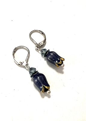 Миниатюрные серьги &laquo;Синие колокольчики&raquo;. Состояние: Отличное 
*Размеры: высота серег 3 см 