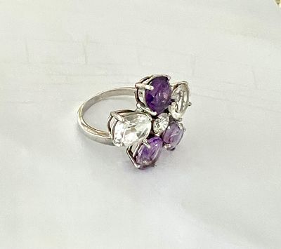 Серебряное Кольцо-цветок. Материал: Серебро 925 пр 
Состояние: Отличное 
*Материалы: серебро 925 
