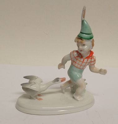 Статуэтка Мальчик с гусем Ортлофф и Мецлер Германия. Материал: Фарфор 
Страна: Германия 