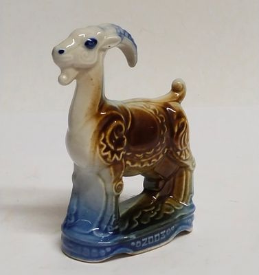 Статуэтка Коза СССР Гжель
. Материал: Фарфор 
Страна: СССР 
Состояние: Отличное 
Ширина: 12 