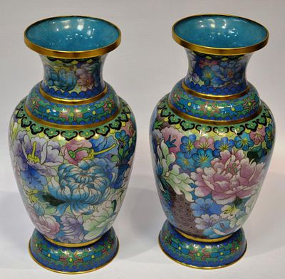 Клуазоне Вазы парные старый Китай. Состояние: Отличное, без утрат и реставрации 
Высота: 26 