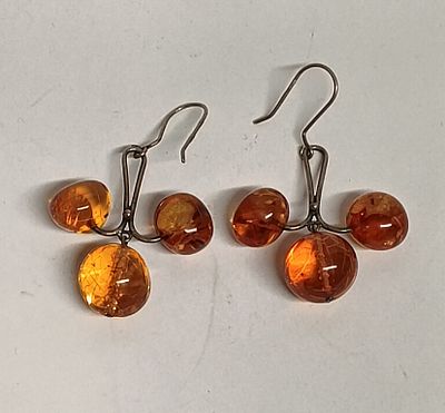 Серьги Янтарные гроздья СССР. Состояние: Отличное 
*Размер 4 х 3 см