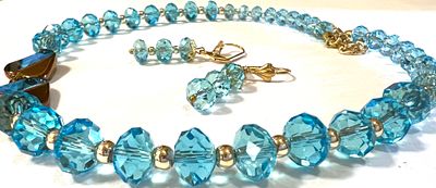 Эксклюзивный авторский комплект &laquo;Голубые топазы&raquo;. Ярко-голубой сияющий комплект украшений из 