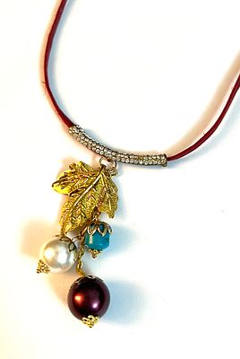 Роскошный авторский кулон с бирюзой и жемчугом. Состояние: Отличное 
*Размеры: длина 68 см 