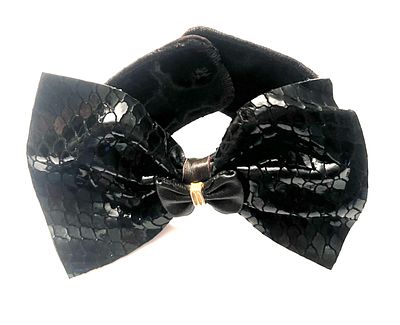 Авторский браслет-бант из натуральной лаковой кожи.
. Состояние: Отличное 
*Материалы: 