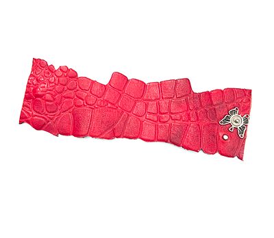 Дизайнерский женский браслет из натуральной тисненной красной кожи. Состояние: Отличное 