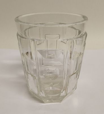 Стакан хрустальный в стиле Ар-Деко Европа 1900-е. Материал: Хрусталь 
Страна: Европа 
Год: 1900 