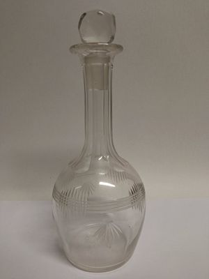 Графин Графский Россия 1900-е. Материал: Стекло 
Страна: Россия 
Год: 1900 
Состояние: Отличное 
