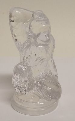 Фигурка Обезьянка стекло Чехия. Материал: Стекло 
Страна: Чехия 
Состояние: Отличное 
Высота: 9 