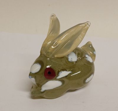 Фигурка Заяц стекло Неман Белоруссия. Материал: Стекло 
Страна: Белоруссия 
Состояние: Отличное 