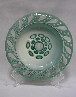 Тарелка декоративная 3-х слойное стекло Чехия 1850-е гг. Материал: 3-х слойное стекло 
Страна: 