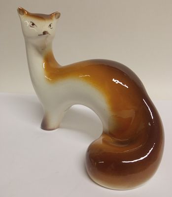 Статуэтка Ласка Горностай Соболь Конаково СССР 1970-е. Материал: Фарфор 
Страна: СССР 
Год: 1970 