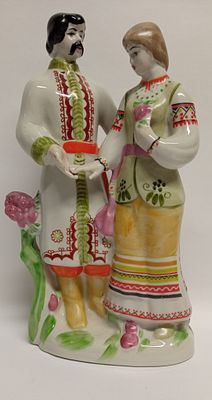 Статуэтка СВИДАНИЕ Полонне ЗХК. Материал: Фарфор 
Страна: СССР 
Состояние: Отличное 
Высота: 25 