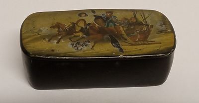 Шкатулка Русская тройка Россия 19 век
. Материал: Папье-маше 
Страна: Россия 
Время: 19 век 