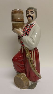 Штоф Козак с бочонком Украина Киев. Материал: Фарфор 
Страна: Украина 
Год: 2004 
Состояние: 