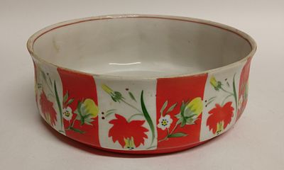 Капельник Цветы полевые фабрика Пролетарий Мста СССР 1939
. Материал: Фарфор 
Страна: СССР 
Год: 