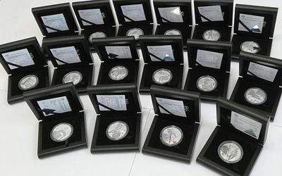 3 рубля Олимпиада в Сочи 2014 набор Серебро. Материал: Серебро 925 пр 
Страна: Россия 
Набор из 