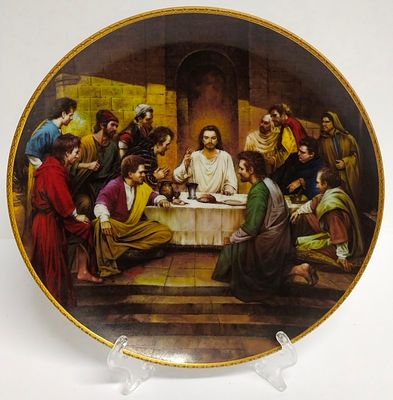 Тарелка декоративная Тайная вечеря США. Материал: Фарфор 
Страна: США 
Состояние: Отличное 