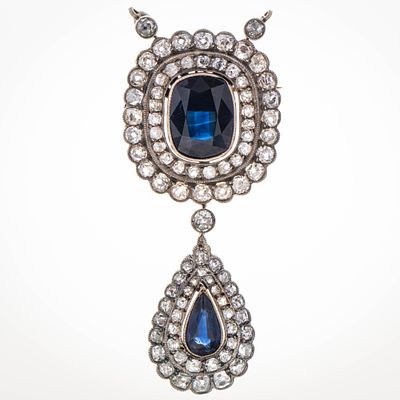 Broche - Pendentif en plata y oro amarillo de 18 kt con brillantes talla antigua y zafiros. Meas 