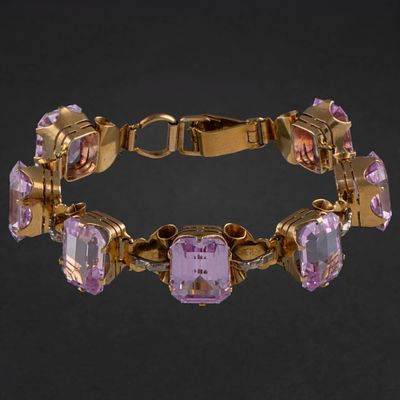 Pulsera en oro amarillo de 18 kt y amatistas rosa de Francia. Measurements: Longitud 17 cms.