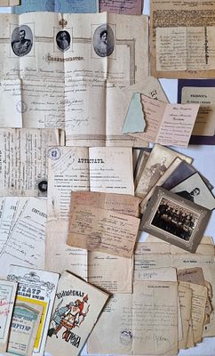 Семейный архив документов. Балерина Е.Н. Маликова и работник искусства А.А. Рубахин, документы 