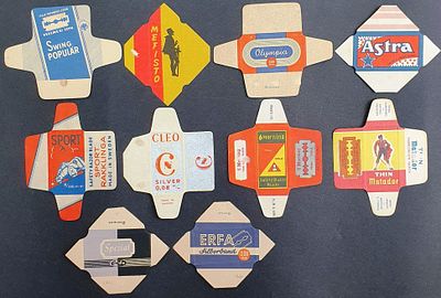 Коллекция этикеток от лезвий для бритвы №1 (10 штук). Размеры (мм): максимальный: 89х69 