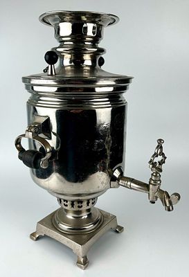 Антикварный самовар, Самоварная фабрика Слюзберга в Туле, до 1917 года. Высота (см): 43 
Ширина 