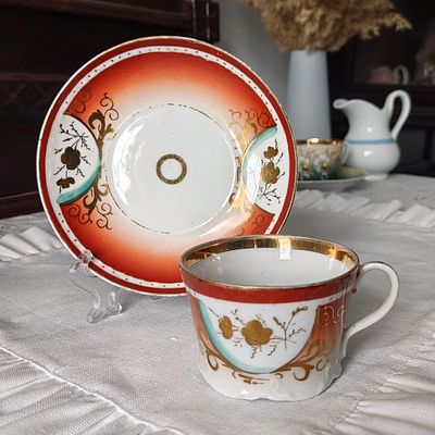 Чайная пара Лиможская красная, фабрика Гарднера, XIX-XX век. Царская Россия 
Фабрика Гарднера в 