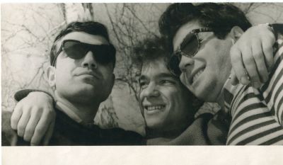 Геннадий Шпаликов с друзьями Юлием Файтом и Александром Княжинским. Николина гора. Начало 