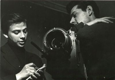 Павел Финн и Юрий Ильенко. ВГИК. Конец 1950-х - начало 1960-х. Фотография. 