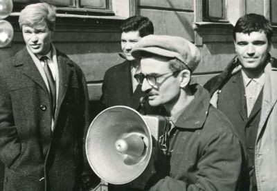 Марлен Хуциев, Валентин Попов, Александр Княжинский, Геннадий Шпаликов на съемках фильма "Мне 