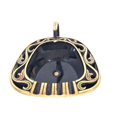 מאפרה מיוחדת במינה תוצרת ישראל. מאפרה מיוחדת עשויה משני חלקים .חלקה העליון שבו מניחים את הסגריה 