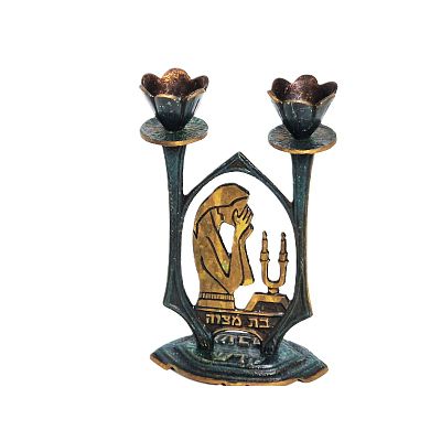 פמוטים לבת מצוה וינטג'. פריט מיוחד לבת מצוה, פמוטים ובמרכז יציקה של בת מדליקה נרות שבת. 
תוצרת 