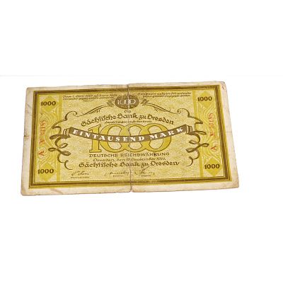 1000 מארק גרמני. שטר מ 1922 .ניכרים סימני הזמן על השטר, מרוב קיפול לשנים השטר 
כמעט חצוי אך רוב 