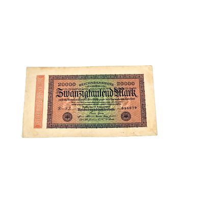 20,000 מארק. השטר במצב שמור מאוד 1923 
אורך - 16 ס"מ 
רוחב - 9.5 ס"מ