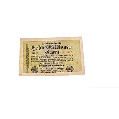 שטר 10,000,000 מארק. סדרת שטרות האוצר של הרפובליקה 1924 - 1920 
השטר שמור במצב טוב. 
אורך - 12.4 