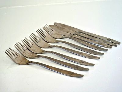 לוט סכינים ומזלגות EL AL. שש מזלגות ושלושה סכינים של חברת התעופה EL AL. 
על אחד חתום תוצרת ישראל 