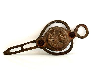 חלק מרסן ישן פריט נדיר. חלק מרסן ישן מהצבא המצרי מתחילת המאה.. 
פריט נדיר ומיוחד עשוי נחושת 