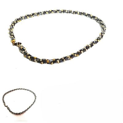 שרשרת חרוזים אופנתית. שרשרת חרוזים אורך -43 ס"מ 
שלוש שרשראות מלופפות יחד