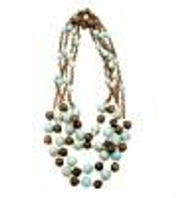 שרשרת ישנה בשילוב חרוזים. שרשרת ישנה מאוד ויפייפיה, גדולה ומרשימה. 
עשויה מנחושת בשילוב חרוזים 